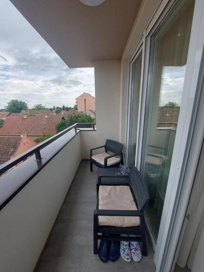 Kat Apartman Lejlighed Subotica Eksteriør billede